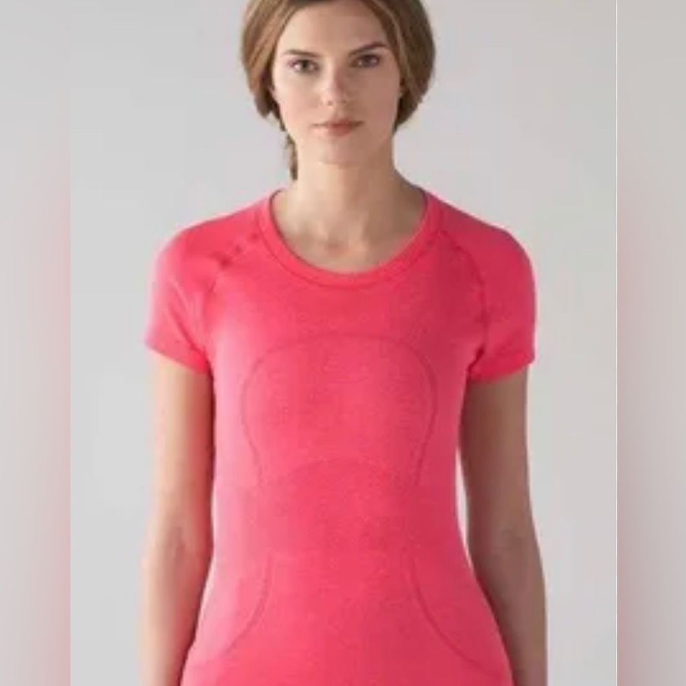 Swiftly Tech Short-Sleeve Shirt
